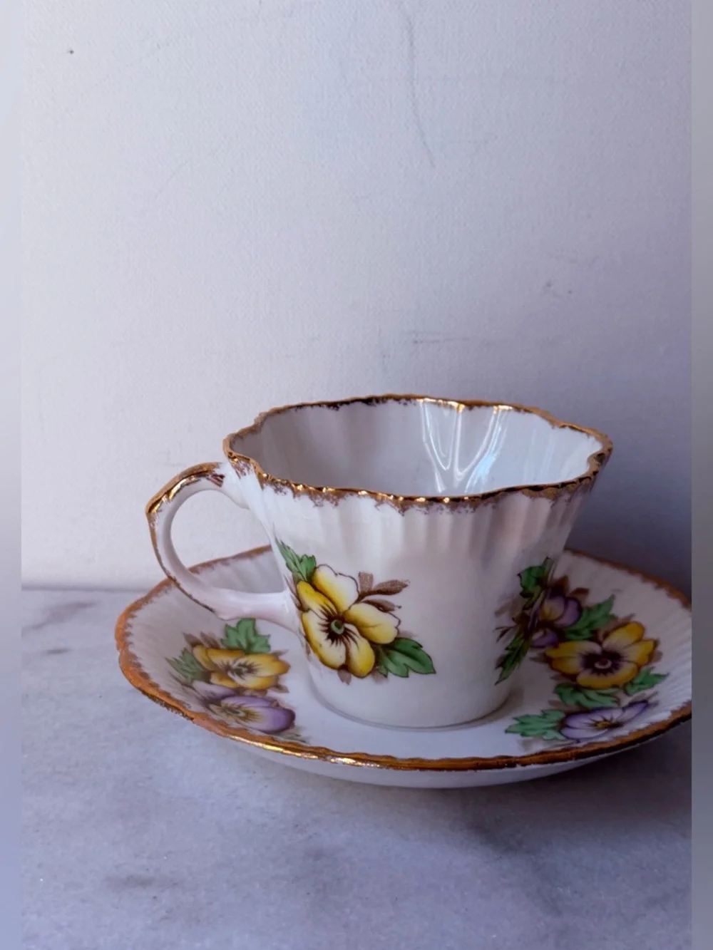 Vintage Floral Gold-Trim Teacup & Saucer Set